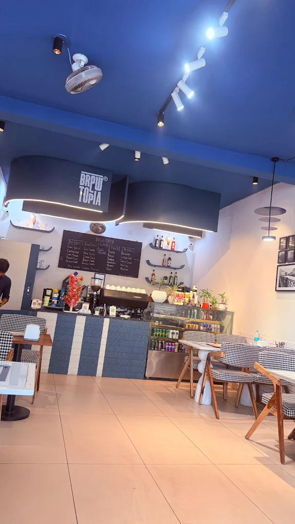 Brewtopia Café Exterior